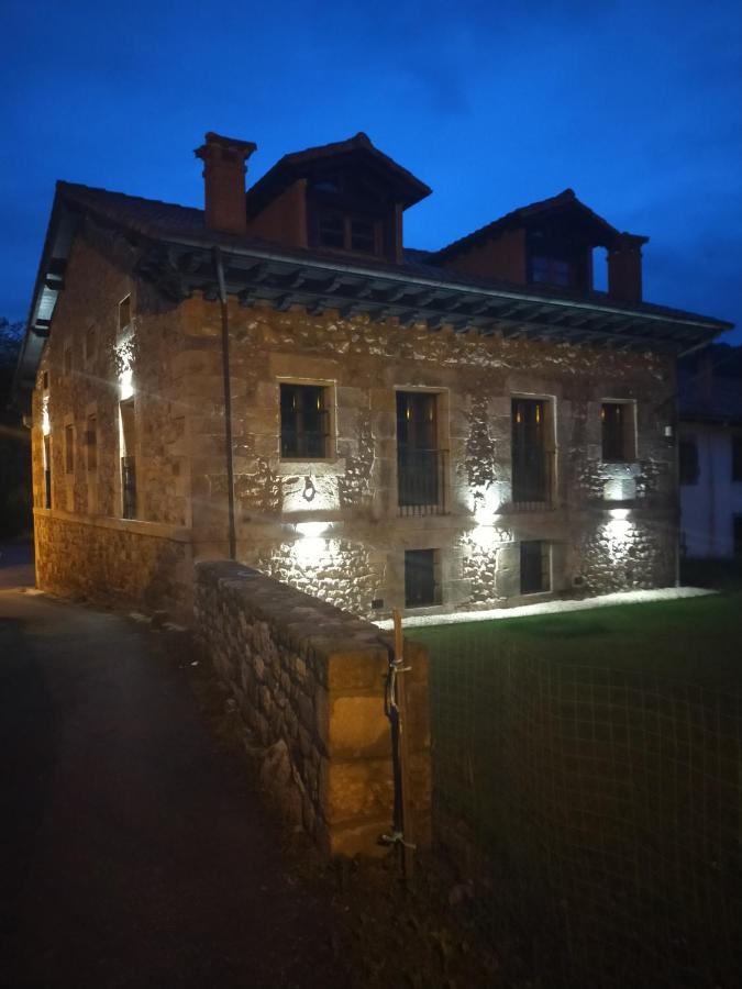 Apartamentos Los Edules Treceño Esterno foto